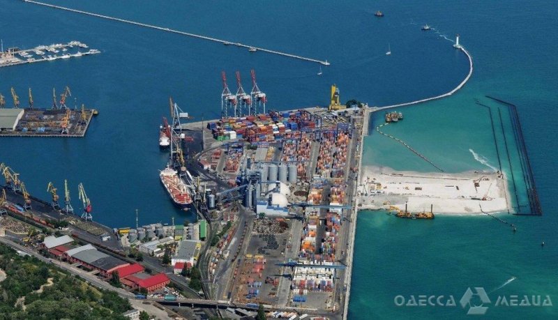 Экс-руководство Одесского морского порта подозревают в растрате 1,8 млн гривен