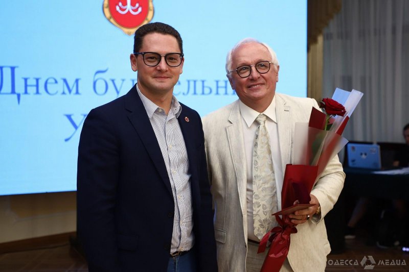 Вице-мэр Одессы поздравил строителей в преддверии профессионального праздника (фоторепортаж)