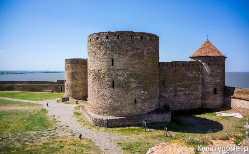 Турист упал со стены Аккерманской крепости прямо в ров
