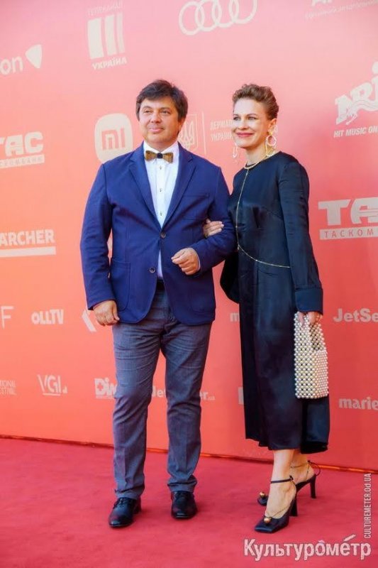 Красная дорожка открытия Одесского кинофестиваля – 120 фото