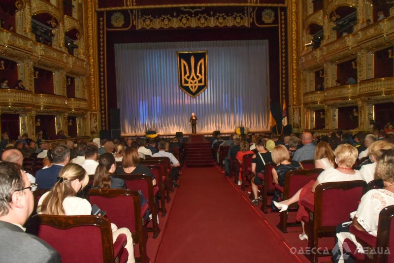 Сразу три человека получили статус почетного гражданина Одесской области (фоторепортаж)