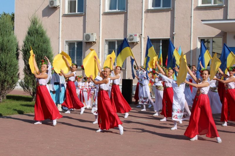 Торжественно и ярко отметили праздники в Белгороде-Днестровском (фото)