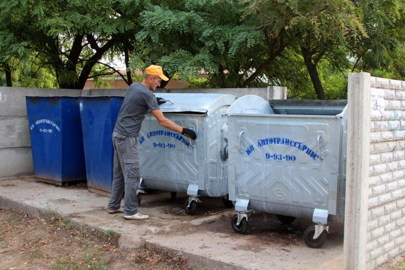 В Белгороде-Днестровском появились новые контейнеры для мусора
