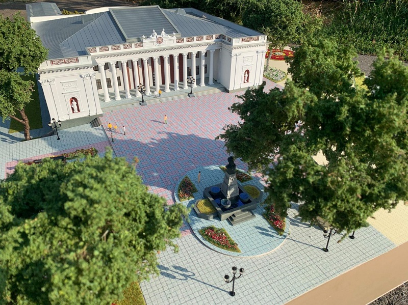 Создана уникальная копия Одесской мэрии (фото)