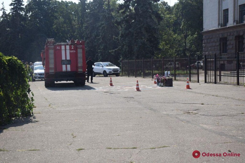 В Одессе на Куликовом поле проверяют информацию о взрывчатке