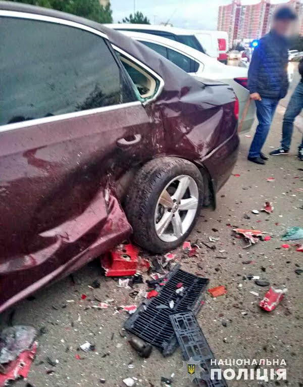 В Черноморске подросток угнал мамину машину и разбил 6 авто