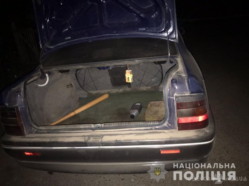 Требовали деньги и угрожали: в Одесской области задержали банду вымогателей (фото, видео)