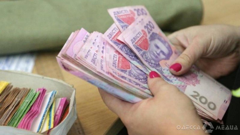 В Одесской области средняя зарплата за июль составила 12 609 гривен