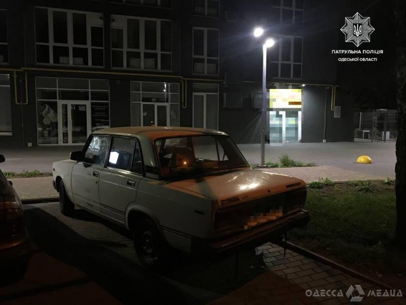В Одессе несостоявшиеся автоворы не смогли объяснить причину своего поступка (фото)