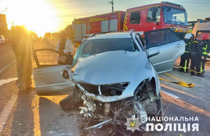 Пять человек пострадали в разрушительной аварии на въезде в Одессу