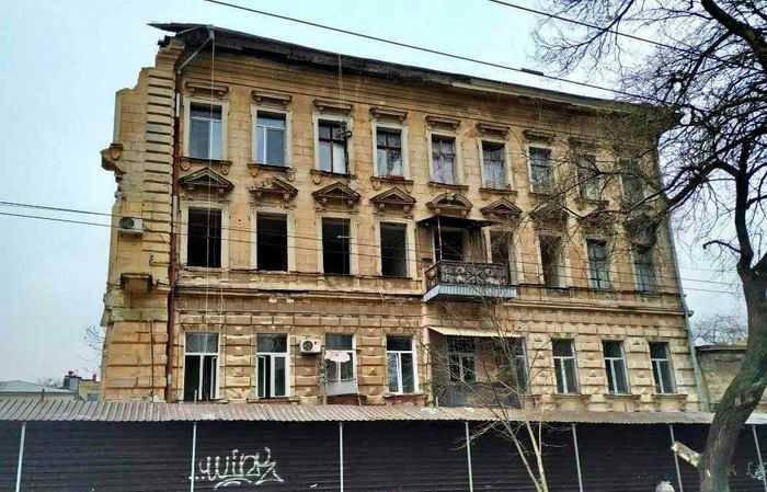 Одесский мэрии на заметку: на Канатной восстановили рухнувшее здание