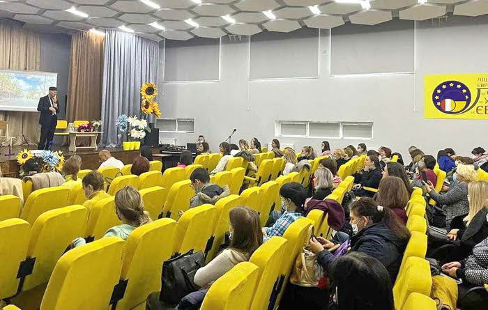 Легендарный академик и педагог Амонашвили провел семинар для одесских учителей
