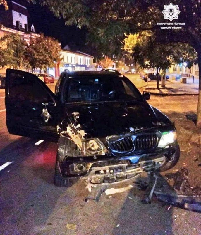 В центре Одессы пьяный водитель на BMW таранил ЗАЗ – два человека в больнице