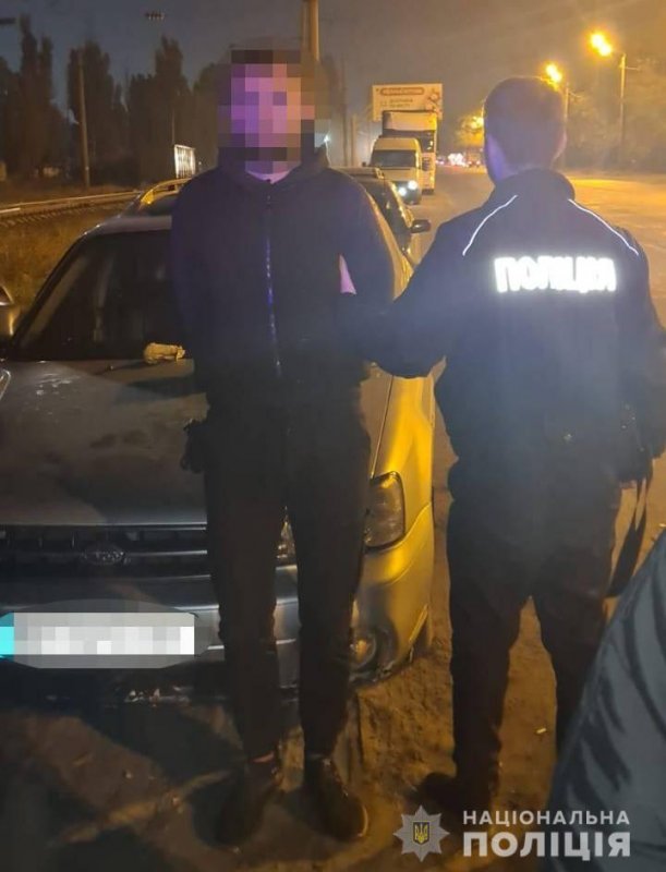 На Молдаванке двое одесситов угнали автомобиль и собирались продать его на запчасти (фото)