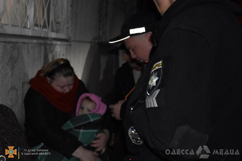 На ул. Новикова горела квартира: пожарные спасли 3-летнего ребенка (фото)