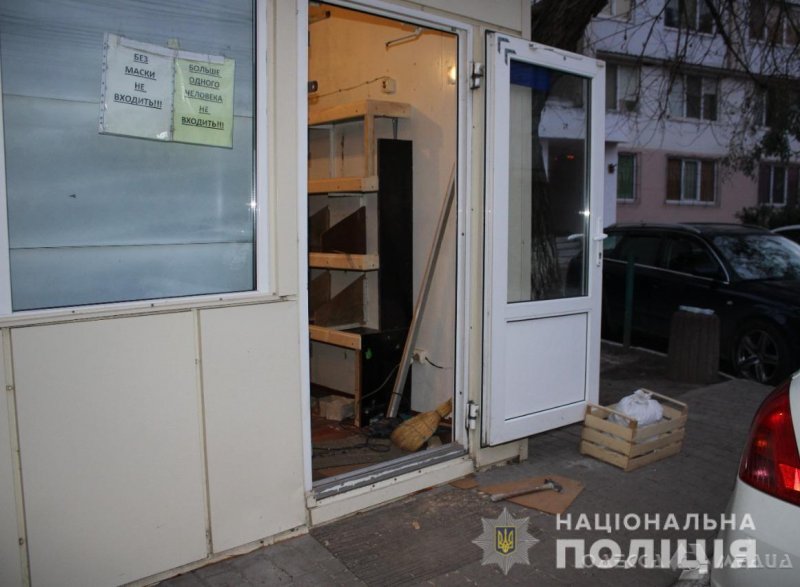 В Одессе иностранец напал на прохожего с молотком: у пострадавшего открытая черепно-мозговая травма (фото)