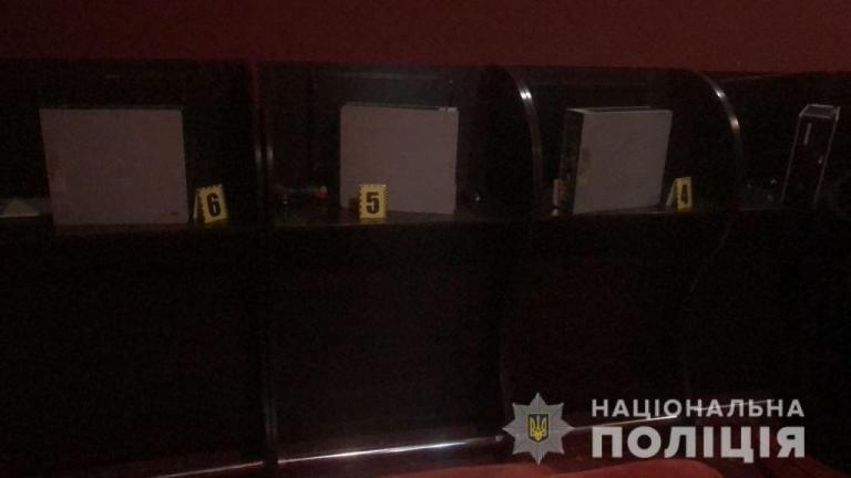 В Одесской области «стражи порядка» прикрыли два подпольных казино (фото)