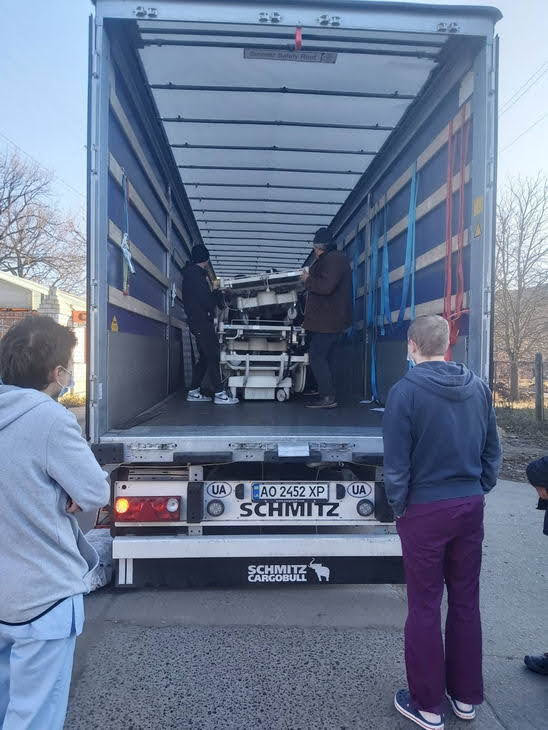 Больница в Раздельной получила гуманитарную помощь из Австрии