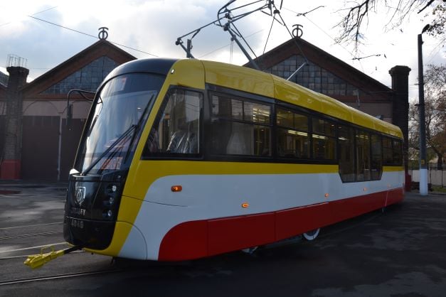Новый трамвайный вагон Odissey начинает процесс обкатки (фоторепортаж)