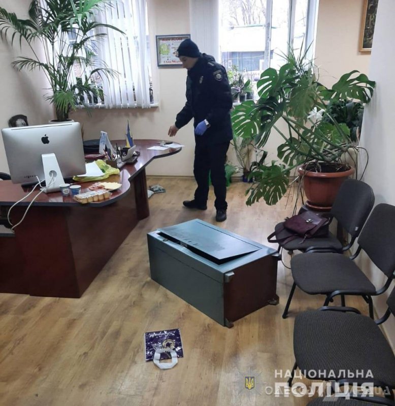 Работали чисто, в перчатках: задержана группа серийных воров из Одессы (фоторепортаж, видео)
