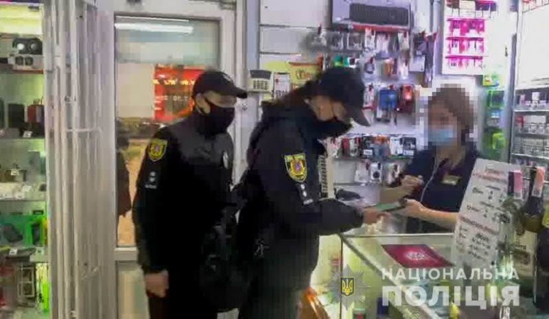В Одессе и области карантинные рейды оштрафовали 542 нарушителя без маски