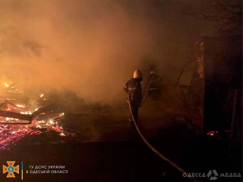 Одесская область: спасатели ликвидировали пожар на базе отдыха (фото)