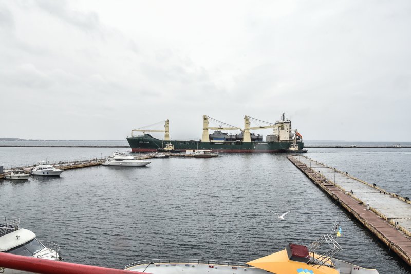 В Одесский порт доставили патрульные катера типа «Айленд» (фото)