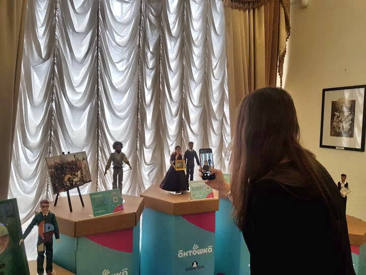 Удивительные куклы выставили в музее под Одессой (фото)