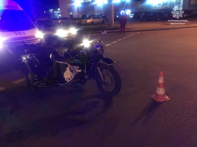 На перекрестке Инглези и Академика Королева водитель «Тойоты» сбил мотоциклиста (фото)