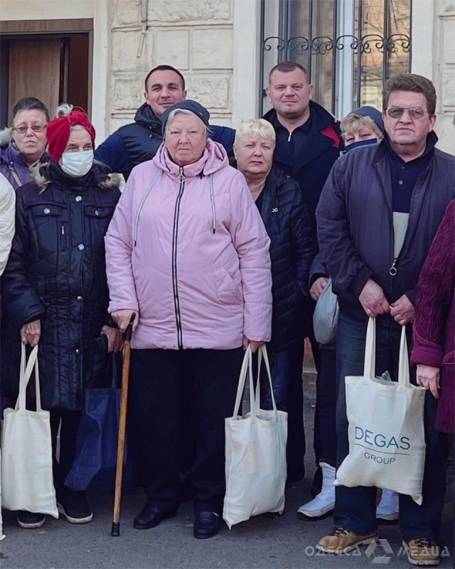 Около 150 людей с инвалидностью со всех районов Одессы получили праздничные наборы