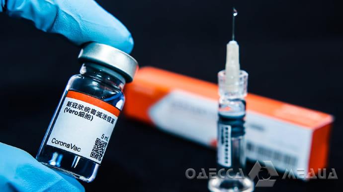 Глава одесского горздрава поделился важной информацией для граждан, которые вакцинировались «Коронаваком»