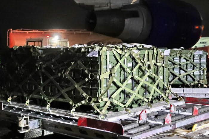 США и Британия отправили в Украину боеприпасы и противотанковые ракеты