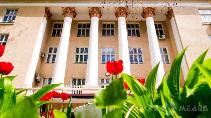 Суд восстановил на работу в Одесской политехнике сотрудницу без вакцинации