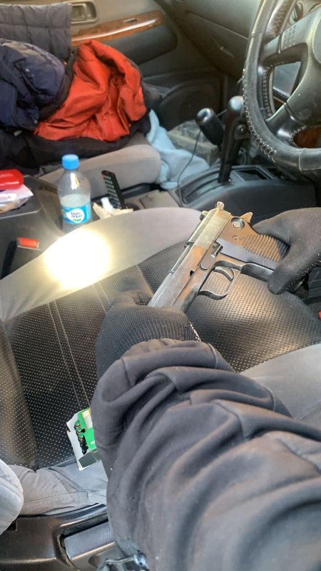 Одесские таможенники обнаружили у украинца пистолет и 40 патронов (фото)