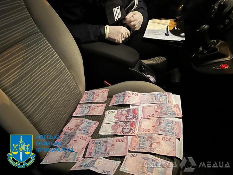 Одесские спасатели вымогали деньги у предпринимателя (фото)