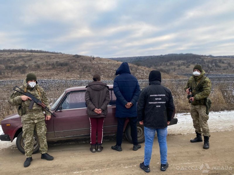 Жительница Одесской области за 100 долларов пыталась незаконно провести человека через границу