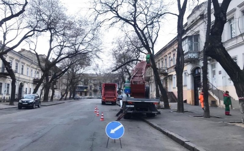 Вниманию автолюбителей: затруднено движение транспорта на улице Польской (фото)