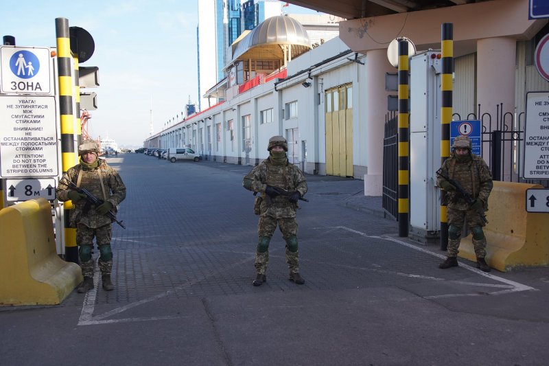В Одесской области военнослужащие учились противодействовать высадке вражеского десанта (фоторепортаж)