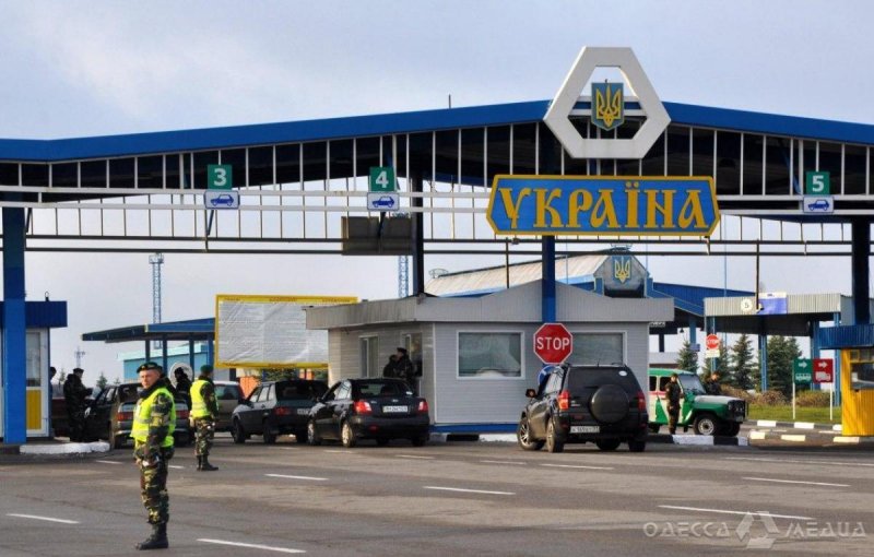 С понедельника владельцы автомобилей с приднестровскими номерами могут въехать в Украину для транзита в Молдову