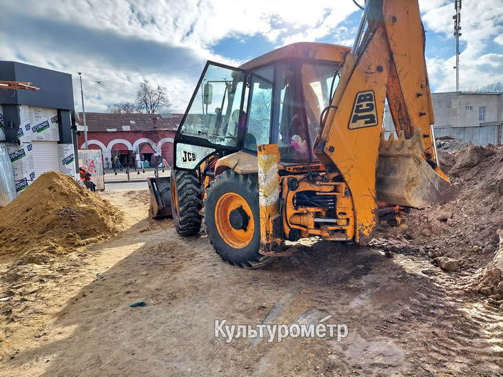 На Привозе снесли торговые ряды с одеждой