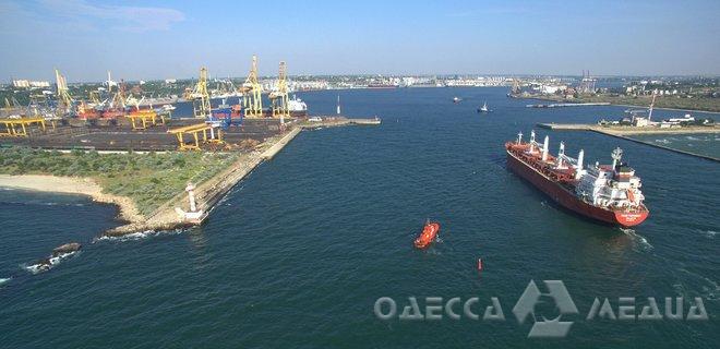 В двух портах Одесской области ограничена лоцманская проводка