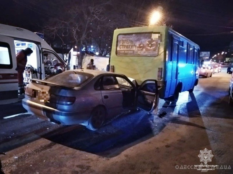 В Одессе произошло ночное ДТП в Суворовском районе (фото)