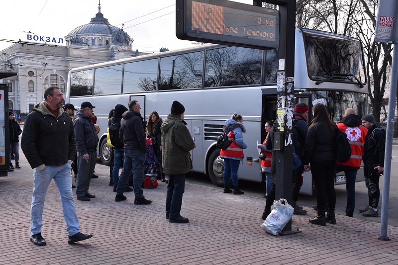 Красный Крест проводит ежедневную эвакуацию из Одессы в Молдову