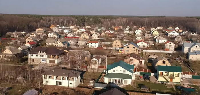 Село, где снимали сериал “Сваты”, полностью разрушено русскими оккупантами