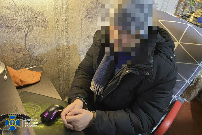 СБУ затримала колаборанта, який забезпечував окупантам анонімний зв’язок в Україні