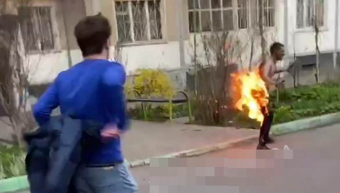 В Одесі чоловік намагався спалити себе