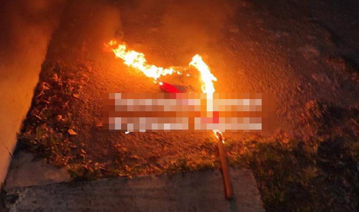 На Херсонщині партизани спалили російський прапор