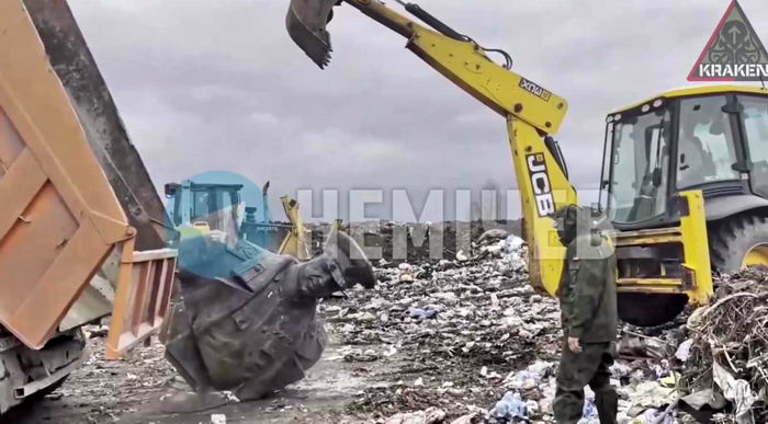 У Харкові знесли пам’ятник Жукову і викинули на смітник