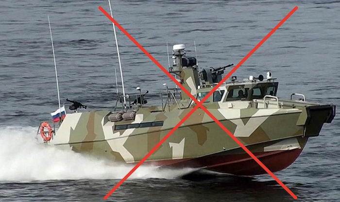 Возле острова Змеиный уничтожены два российских патрульных катера (видео)