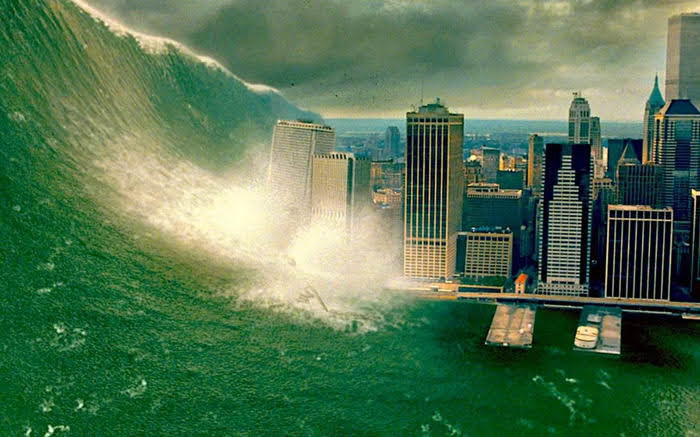 Киселев пугает ядерными взрывами с цунами, которые “потопят Великобританию”